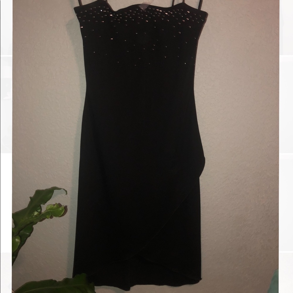 5/$25 FINAL SALE 💵 Long black rhinestone dress!🤩